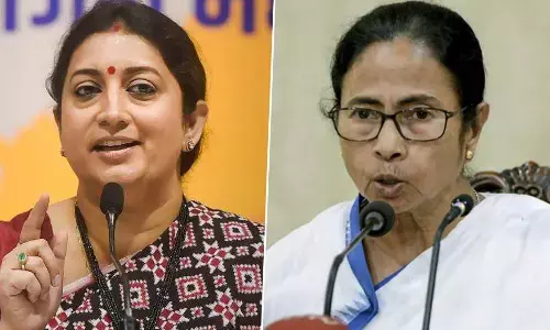 CAA पर आमने-सामने आईं मुख्यमंत्री ममता बनर्जी और BJP नेता स्मृति ईरानी, जानें किसने क्या कहा CAA पर आमने-सामने आईं मुख्यमंत्री ममता बनर्जी और BJP नेता स्मृति ईरानी, जानें किसने क्या कहा