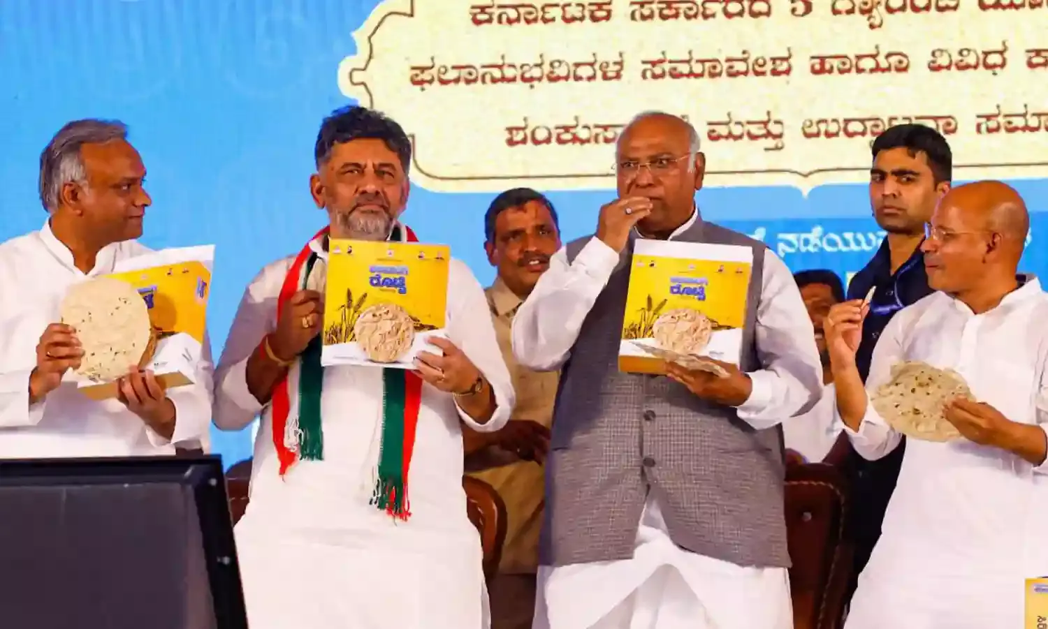 हर गरीब महिला को प्रति वर्ष एक लाख और सरकारी नौकरियों में 50 प्रतिशत आरक्षण