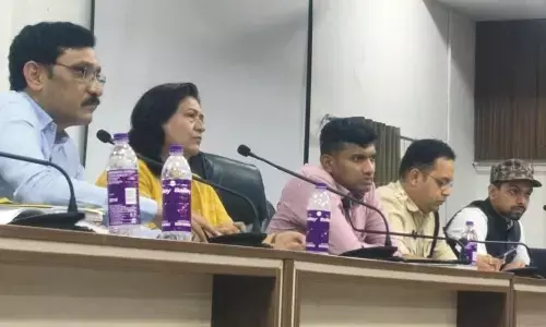 लोकसभा चुनाव के लिए अलर्ट मोड पर जिला प्रशासन, राजनीतिक पार्टियों की हुई बैठक