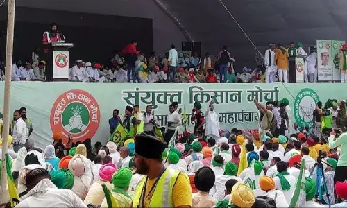 दिल्ली के रामलीला मैदान में किसानों की महापंचायत और रैली