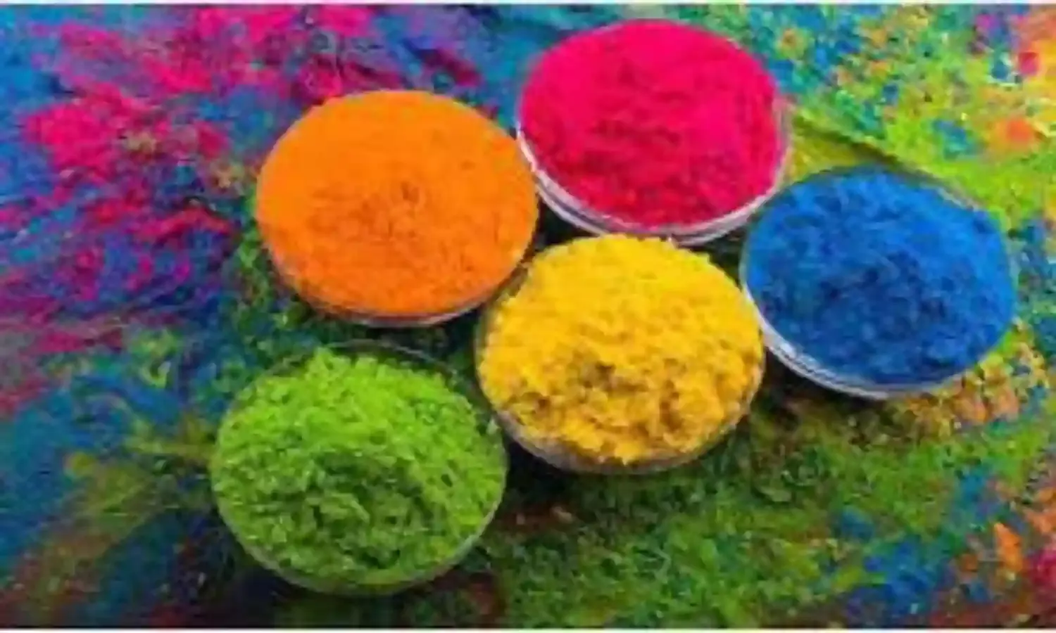 होली के बाद घर के गंदा होने की चिंता से हैं परेशान तो नोट करें ये टिप्स, आसानी से साफ हो जाएंगे सभी दाग