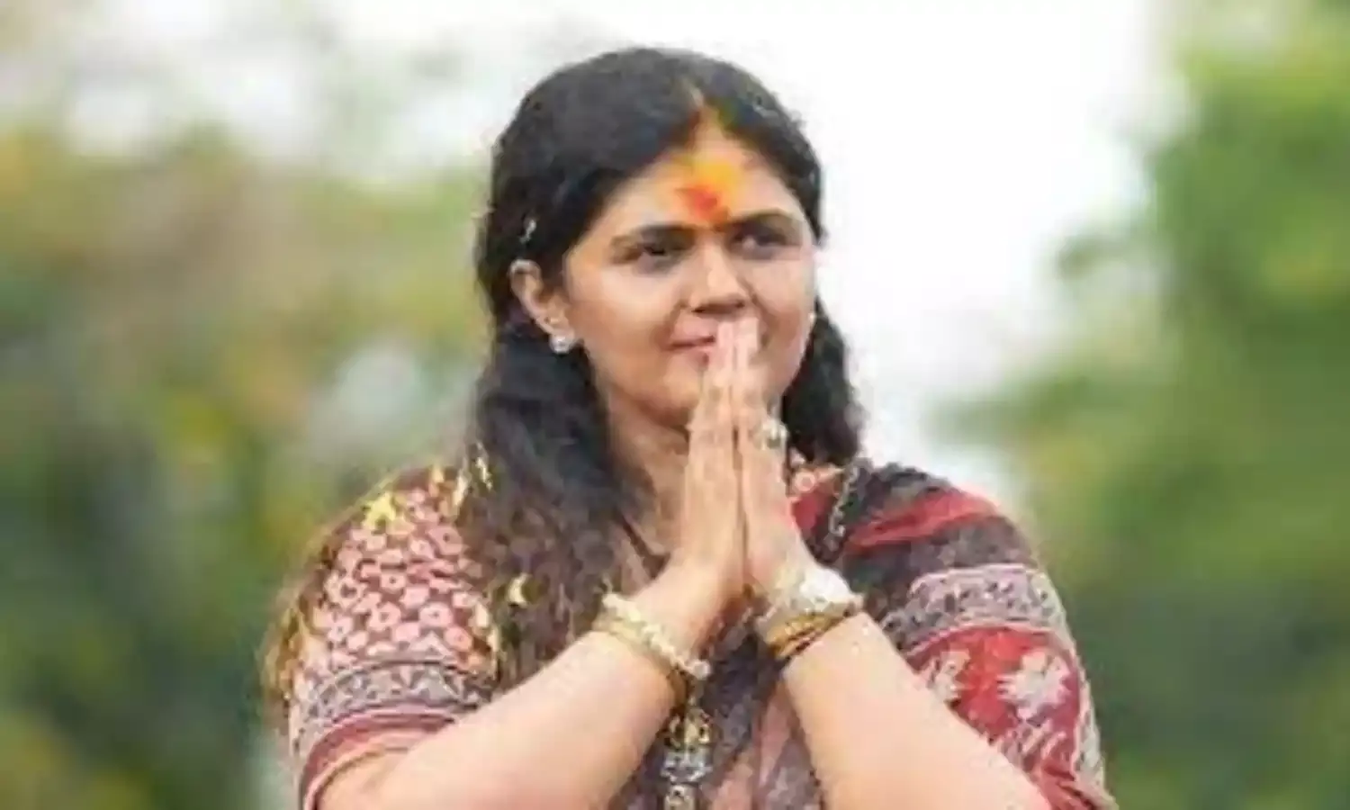 पंकजा मुंडे ने कहा - प्रीतम का टिकट कटने का दुख हमेशा रहेगा, पूरी तरह खुश नहीं