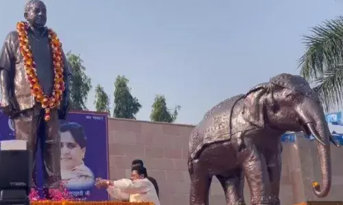 बीएसपी संस्थापक कांशीराम की 90 जन्मजयंती पर मायावती ने किया याद, श्रद्धा-सुमन किए अर्पित