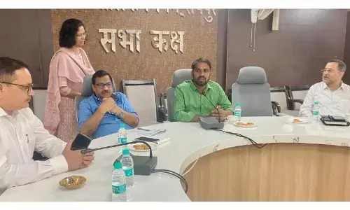 नगर निगम आयुक्त ने की निर्वाचन संबंधी तैयारियों की समीक्षा, दिये जरूरी निर्देश