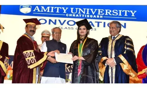 एमिटी विश्वविद्यालय के दूसरे दीक्षांत समारोह में शामिल हुए राज्यपाल एमिटी विश्वविद्यालय के दूसरे दीक्षांत समारोह में शामिल हुए राज्यपाल