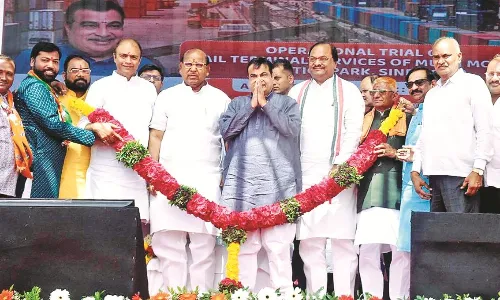 मल्टी मॉडल लॉजिस्टिक पार्क से देश के विकास को मिलेगी गति - गडकरी