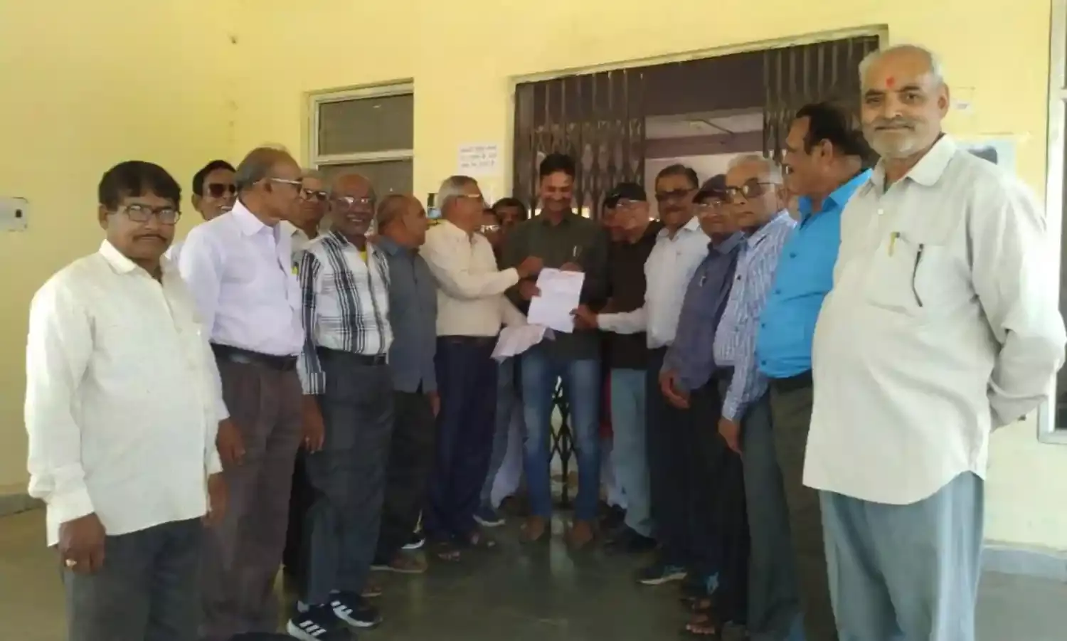 जिला पेंशनर्स एसोसिएशन ने सौंपा प्रधानमंत्री व मुख्यमंत्री के नाम ज्ञापन