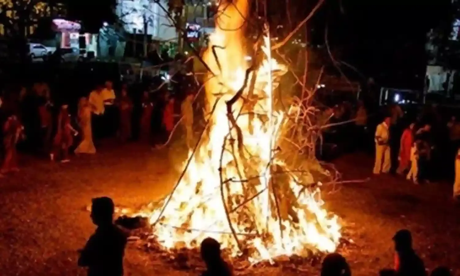 मध्य क्षेत्र विद्युत वितरण कंपनी ने की अपील, बिजली-खंभे के पास या बिजली लाइनों के नीचे न करें होलिका दहन