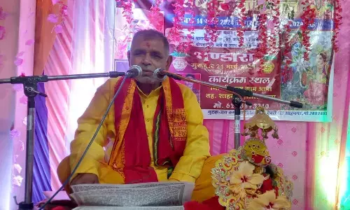 भगवात कथा में मनाया गया भगवान श्रीकृष्ण जन्मोत्सव भगवात कथा में मनाया गया भगवान श्रीकृष्ण जन्मोत्सव