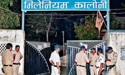 ऑनलाइन बुलवाए थे दो बका, हथियार के संबंध में जानकारी जुटा रही पुलिस ऑनलाइन बुलवाए थे दो बका, हथियार के संबंध में जानकारी जुटा रही पुलिस