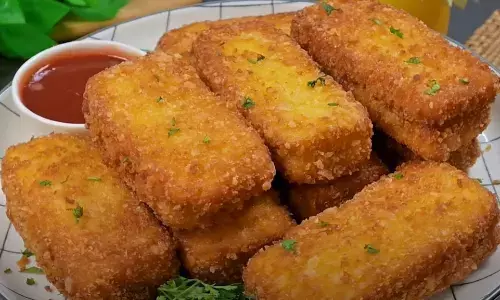 इस आसान रेसिपी से रमजान में इफ्तार के लिए घर पर बनाएं क्रीमी चिकन स्प्रिंग रोल