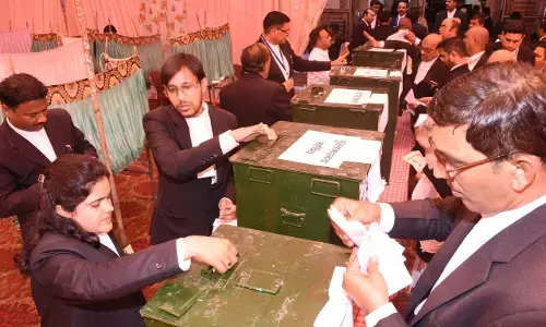 जिला अधिवक्ता संघ चुनाव में 85 प्रतिशत मतदान, मतगणना आज