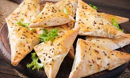 घर पर बनाएं वेज पेटिस की लाजवाब रेसिपी, जानिए इसे बनाने की आसान विधि घर पर बनाएं वेज पेटिस की लाजवाब रेसिपी, जानिए इसे बनाने की आसान विधि