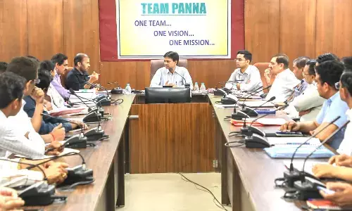 कलेक्टर ने टीएल बैठक में की लोकसभा निर्वाचन की आवश्यक तैयारियों की समीक्षा कलेक्टर ने टीएल बैठक में की लोकसभा निर्वाचन की आवश्यक तैयारियों की समीक्षा