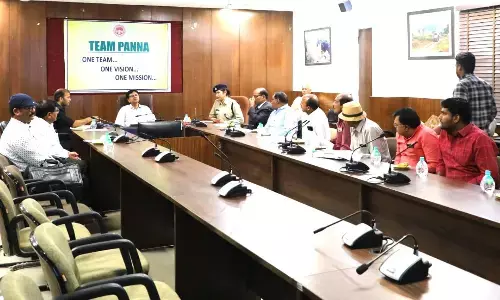 कलेक्टर की अध्यक्षता में हुई जिला स्तरीय स्टेंडिंग कमेटी की बैठक