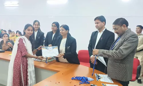 पैरालीगल वॉलेंटियर्स का हुआ एक दिवसीय प्रशिक्षण, प्रधान जिला न्यायाधीश ने वितरित किए प्रमाण पत्र