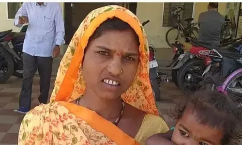 आदिवासी महिला सरपंच ने कलेक्टर के सामने रखी अपनी पीड़ा, सचिव एवं रोजगार सहायक बैठकों में नहीं करते आमंत्रित