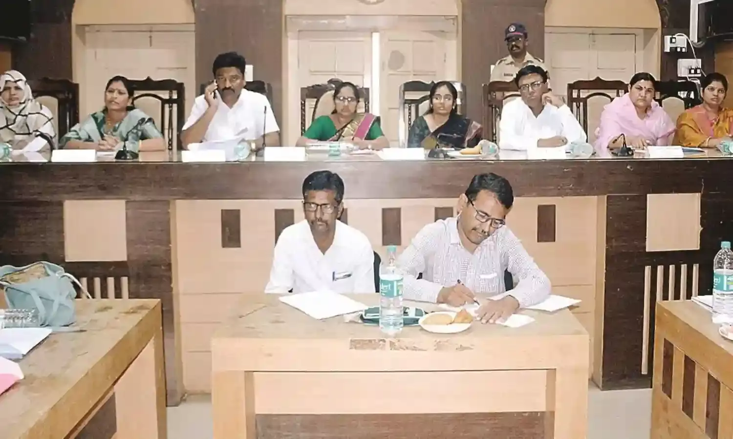 स्ट्रक्चरल ऑडिट में हो रही ढिलाई, पुंडकर समेत कई जिप सदस्य हुए आक्रामक