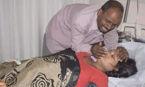 सीजर के 6 घंटे बाद एचडीयू में प्रसूता की मौत, परिजन ने नर्सिंग स्टाफ पर लगाया लापरवाही का आरोप