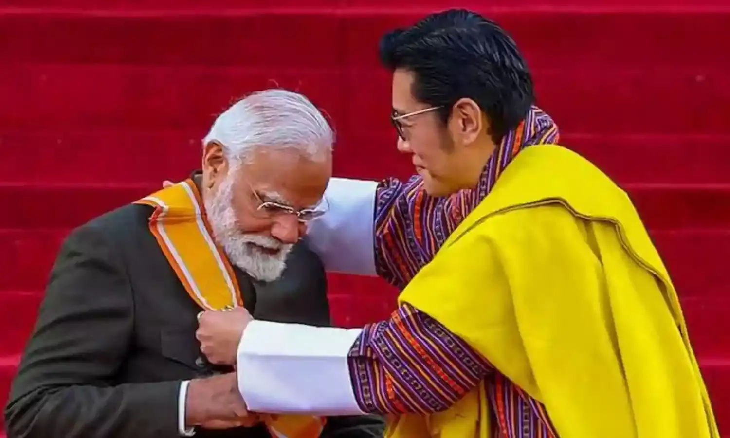 भूटान के सर्वोच्च नागरिक अवॉर्ड ऑर्डर ऑफ ड्रूक ग्यालपो से नवाजे गए, बोले - भारतीय के नाते मेरे जीवन का बहुत बड़ा दिन
