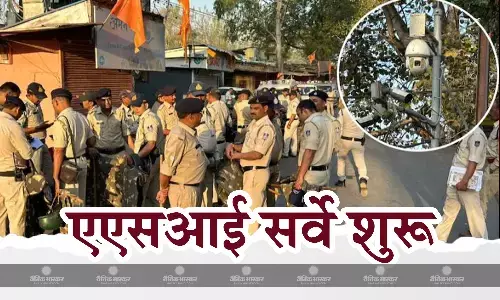 मध्यप्रदेश में भोजशाला का सर्वे करने पहुंची एएसआई टीम,  हाईकोर्ट के आदेश के खिलाफ सुको पहुंचा मुस्लिम पक्ष मध्यप्रदेश में भोजशाला का सर्वे करने पहुंची एएसआई टीम,  हाईकोर्ट के आदेश के खिलाफ सुको पहुंचा मुस्लिम पक्ष