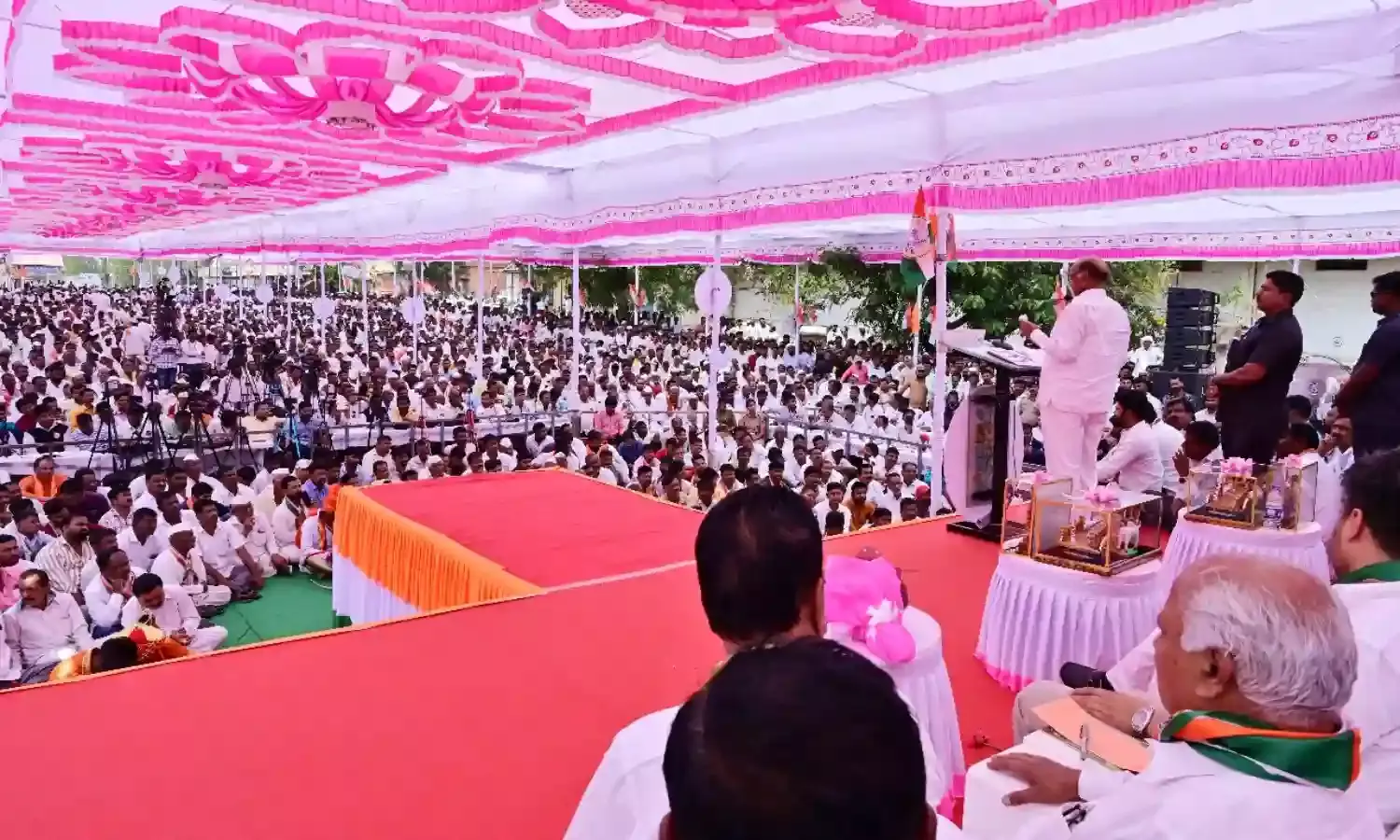 केंद्र सरकार को किसानों की परवाह नहीं,  शरद पवार ने मोदी सरकार पर जमकर बोला हमला