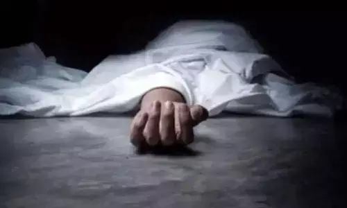 घर में मिला महिला का शव, सिर पर चोट के निशान घर में मिला महिला का शव, सिर पर चोट के निशान