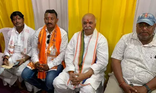 हिंदू एकजुट होकर केंद्र में अपनी सरकार बनाएं, अपने साथियों को लोकसभा भेजें: तोगडिया
