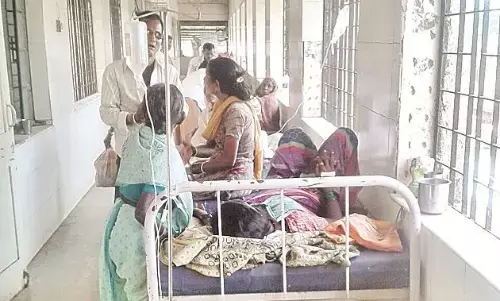 सर्वर डाउन होने से बढ़ रही है मरीजों की परेशानी, दो दिन इंतजार करने की मजबूरी सर्वर डाउन होने से बढ़ रही है मरीजों की परेशानी, दो दिन इंतजार करने की मजबूरी