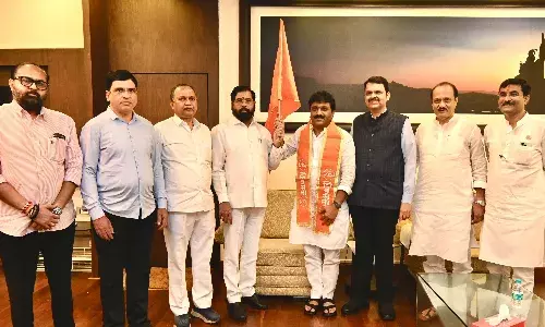 कांग्रेस विधायक पारवे शिवसेना शिंदे गुट में शामिल, बोले - मोदी-गडकरी से प्रभावित हूं