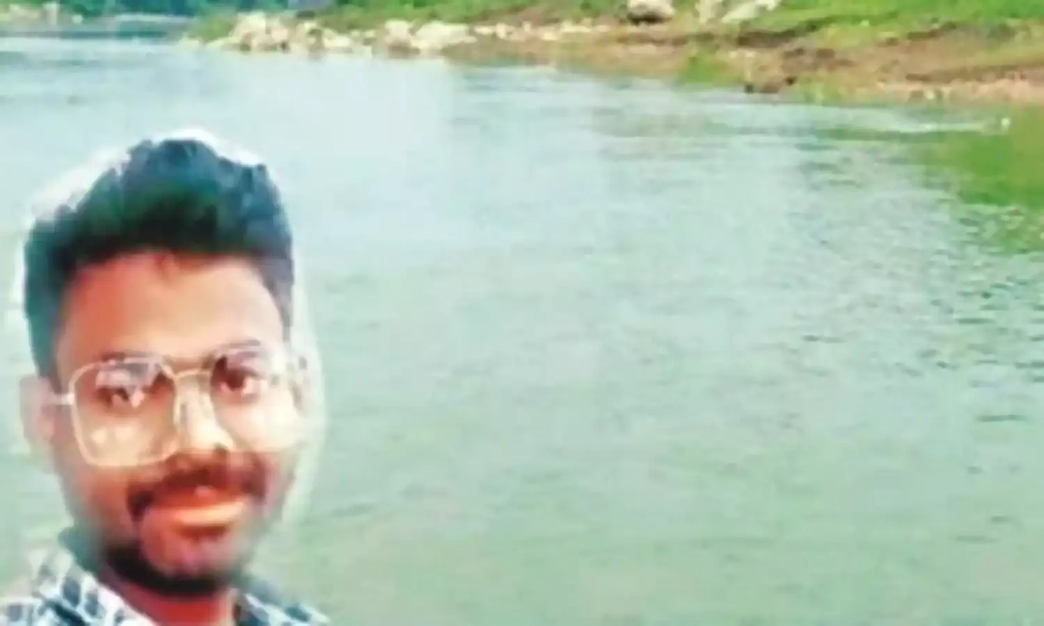 अलग अलग हादसे - नहाने गया युवक नदी में बहा, तो नाली में गिरे युवक की गई जान