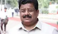साढ़े 4 साल में 2 करोड़ 91 लाख बढ़ी विकास ठाकरे परिवार की संपत्ति, शपथ पत्र में दी जानकारी साढ़े 4 साल में 2 करोड़ 91 लाख बढ़ी विकास ठाकरे परिवार की संपत्ति, शपथ पत्र में दी जानकारी