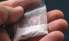 नागपुर में दुपहिया वाहन से एमडी बेचने वाला आरोपी पकड़ाया , तस्कर हुआ रफूचक्कर