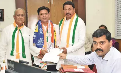 शक्ति प्रदर्शन कर उम्मीदवारों ने भरे नामांकन, निकाली गई रैली, बैठकें भी हुईं