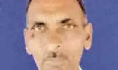 खेत में गए किसान की हत्या, अस्पताल ले जाते समय मौत - बदन पर जख्मों के निशान