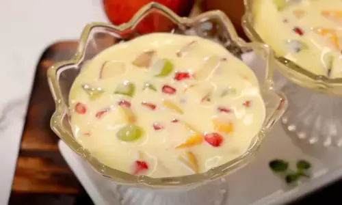 ठंडा-ठंडा मिक्स फ्रूट कस्टर्ड दिलाएगी गर्मी से राहत, यहां जानिए पूरी रेसिपी