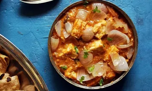 ढाबा स्टाइल में बनाएं पनीर दो प्याजा, हर कोई करेगा तारीफ