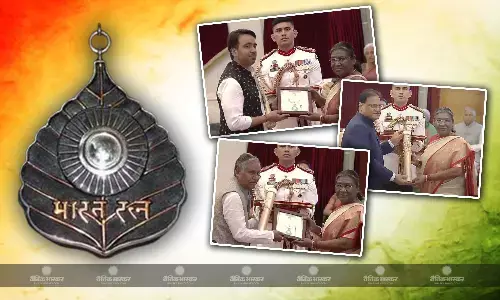 राष्ट्रपति द्रौपदी मुर्मू ने पांच विभूतियों को भारत रत्न से किया सम्मानित