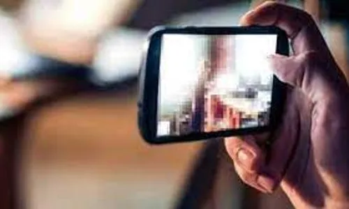 अश्लील फिल्म बनाने वाले गिरोह का पुलिस ने किया पर्दाफाश, 18 पर मामला दर्ज