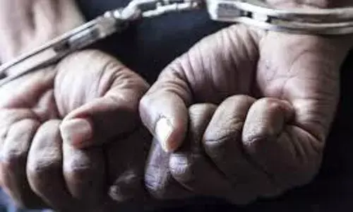 इश्कबाजी में पकड़ा गया दागीना चोरी का आरोपी, मदिरा-मौज के लिए अपनाई की राह