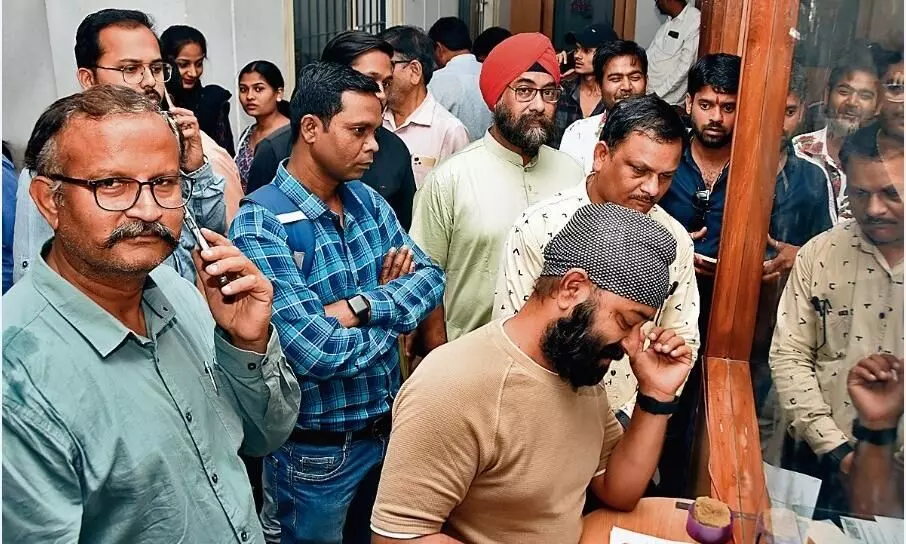 आखिरी दिन हुई करीब 400 से अधिक रजिस्ट्रियाँ आखिरी दिन हुई करीब 400 से अधिक रजिस्ट्रियाँ