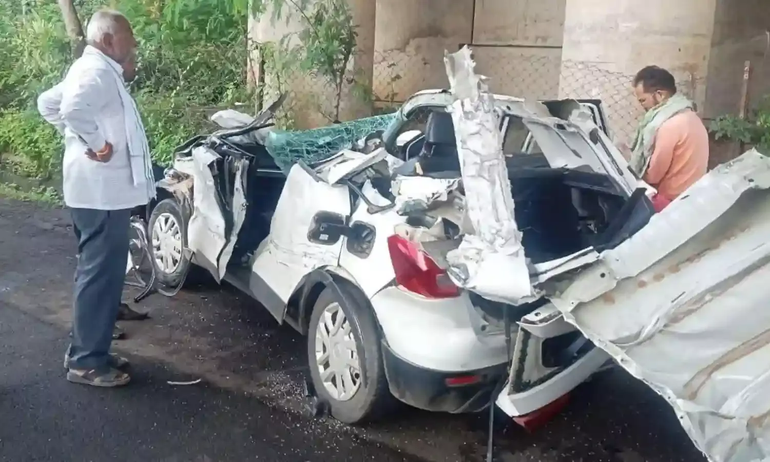 कंटेनर की टक्कर से कार सवार युवक की मौत, हादसे में एक युवती भी घायल, लखनादौन क्षेत्र की घटना
