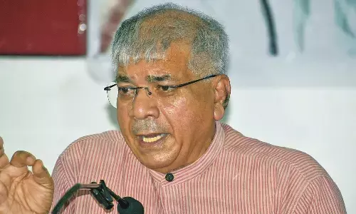 कांग्रेस को 7 सीटों पर समर्थन का प्रस्ताव भेजा था, दो पर ही रजामंद - आंबेडकर