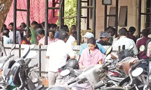 महायुति व महाविकास आघाड़ी में  कड़ी टक्कर के आसार, जोरदार प्रचार हुआ शुरू महायुति व महाविकास आघाड़ी में  कड़ी टक्कर के आसार, जोरदार प्रचार हुआ शुरू