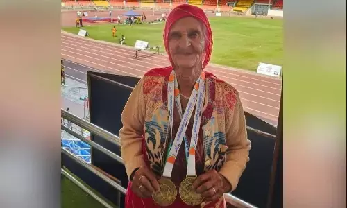92 साल की उम्र में दादी अम्मा ने 100 मीटर रेस में लिया भाग, 3 गोल्ड मेडल जीते, वर्ल्ड कप के लिए कर रही तैयारी 92 साल की उम्र में दादी अम्मा ने 100 मीटर रेस में लिया भाग, 3 गोल्ड मेडल जीते, वर्ल्ड कप के लिए कर रही तैयारी