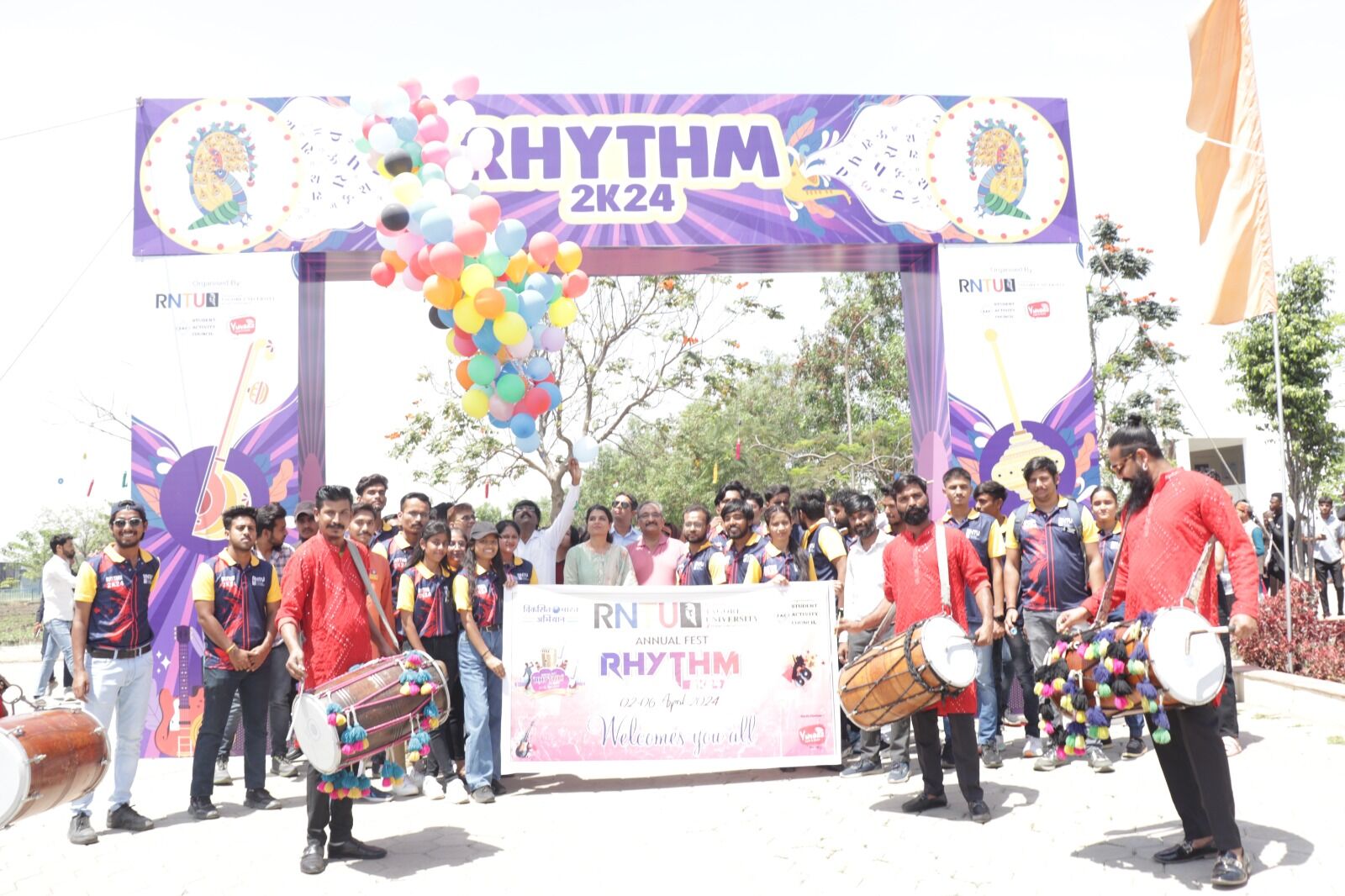 रबीन्द्रनाथ टैगोर विश्वविद्यालय में एनुअल फेस्ट रिदम 2024 के सांस्कृतिक कार्यक्रम का हुआ आगाज