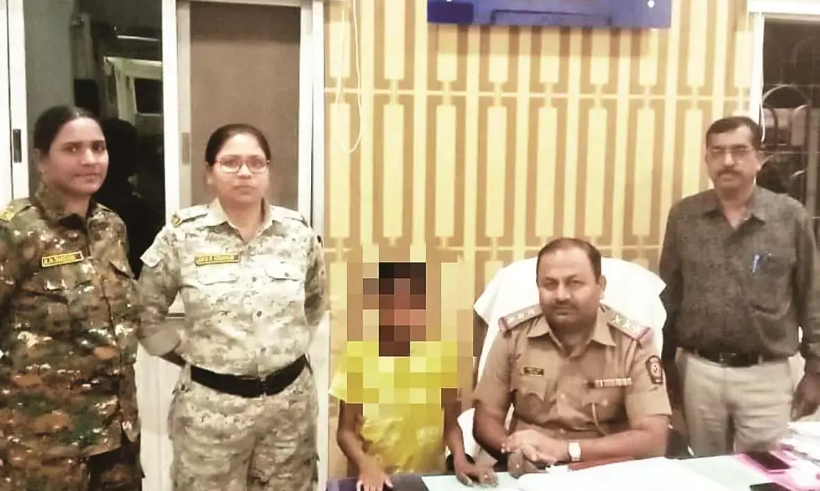 नागपुर से गुम नौ वर्षीय बालक को ग्रामीण पुलिस ने सुरक्षित पालकों को लौटाया