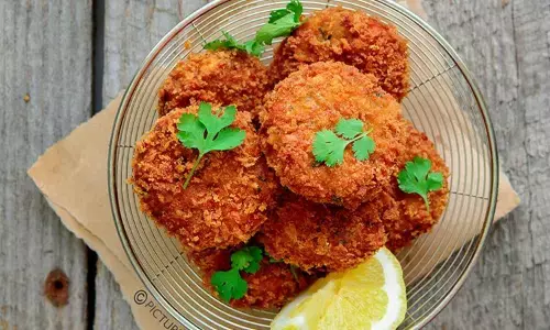 रमजान में इफ्तार के लिए घर पर बनाएं चिकन कटलेट, यहां जानिए इसकी आसान रेसिपी