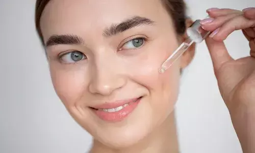 गर्मियों के लिए खीरा और एलोवेरा से घर पर बनाएं फेस सीरम, स्किन पर आएगा ग्लो
