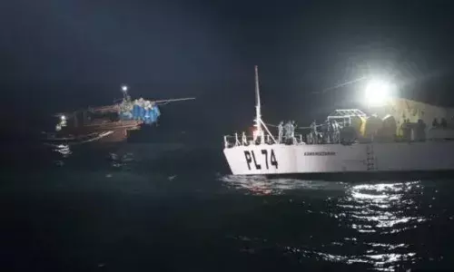 भारतीय तटरक्षक बल ने 27 बांग्लादेशी मछुआरों को बचाया